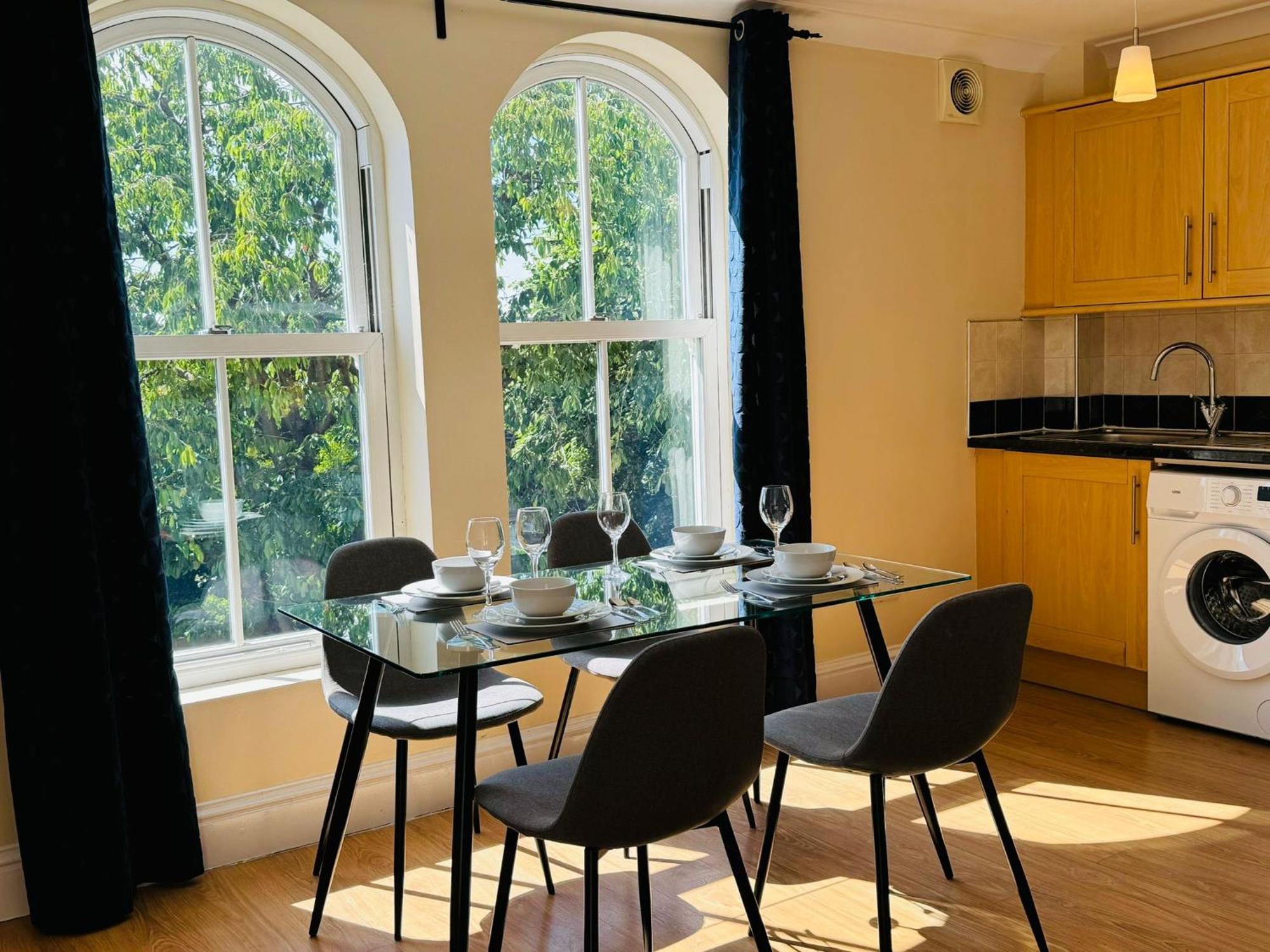 Spacious Flat In Streatham Londres